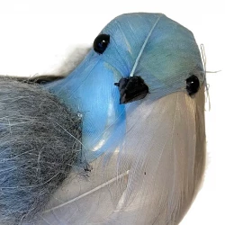 Fugl m klips, blå m hvid bug, 14cm, kunstig fugl