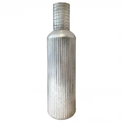 Vase i metal, sølv mønster, 53cm