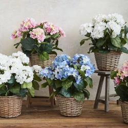 Hortensia blå, flettet kurv, 45cm, kunstig blomst